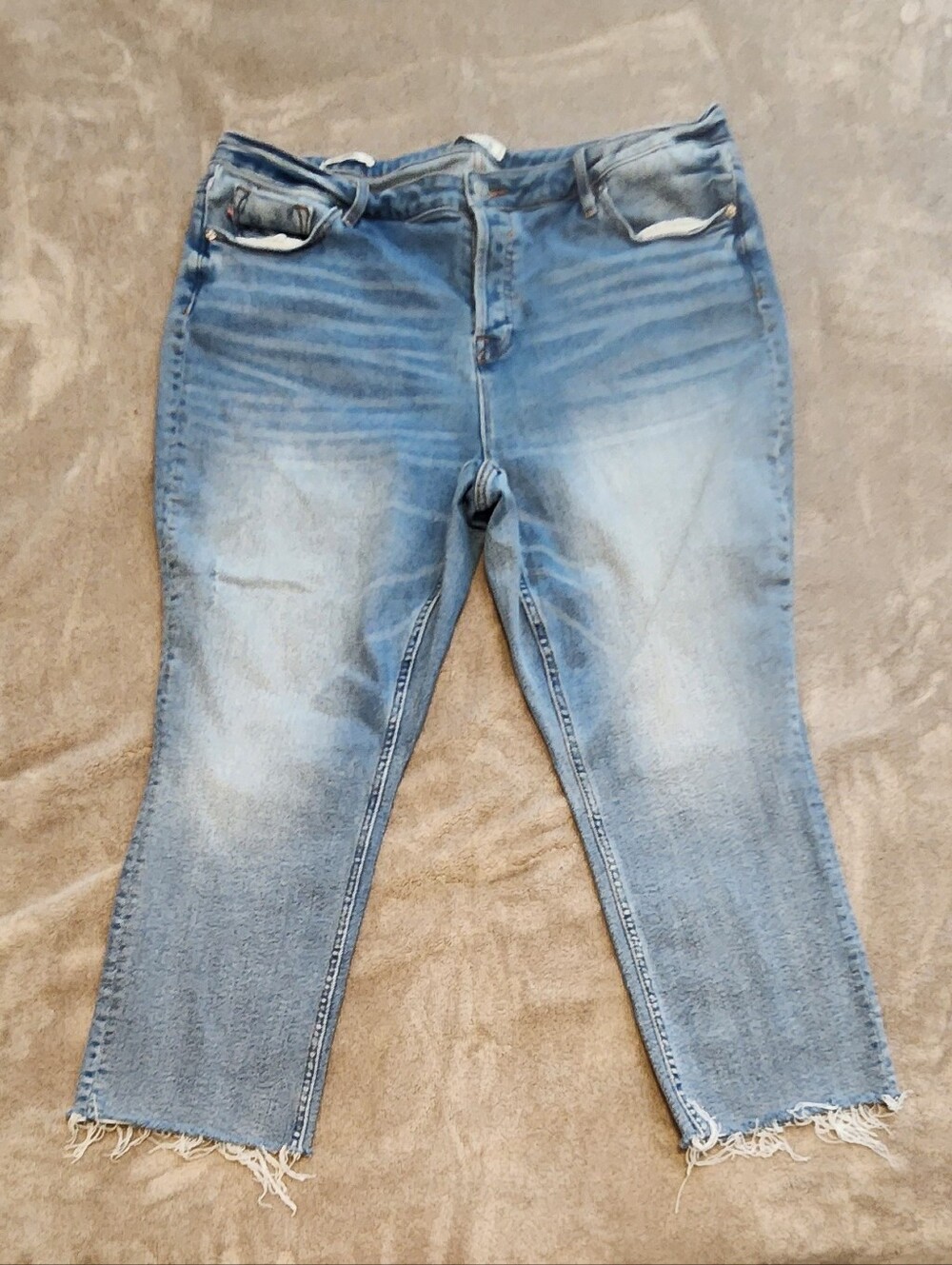 Vigoss Stevie Crop Straight Jeans Women’s Size 20 Light Wash Frayed Hem Denim